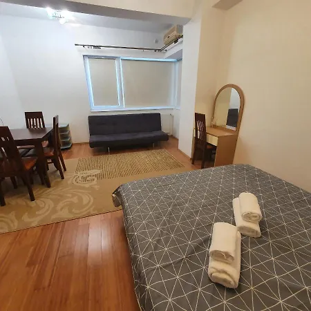 Apartament O Camera Apartment *